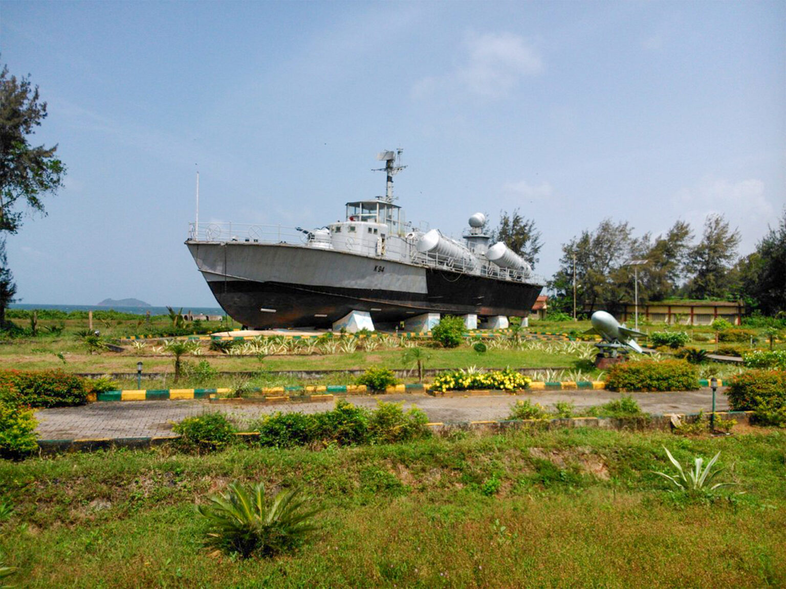 war-ship-1536×1152